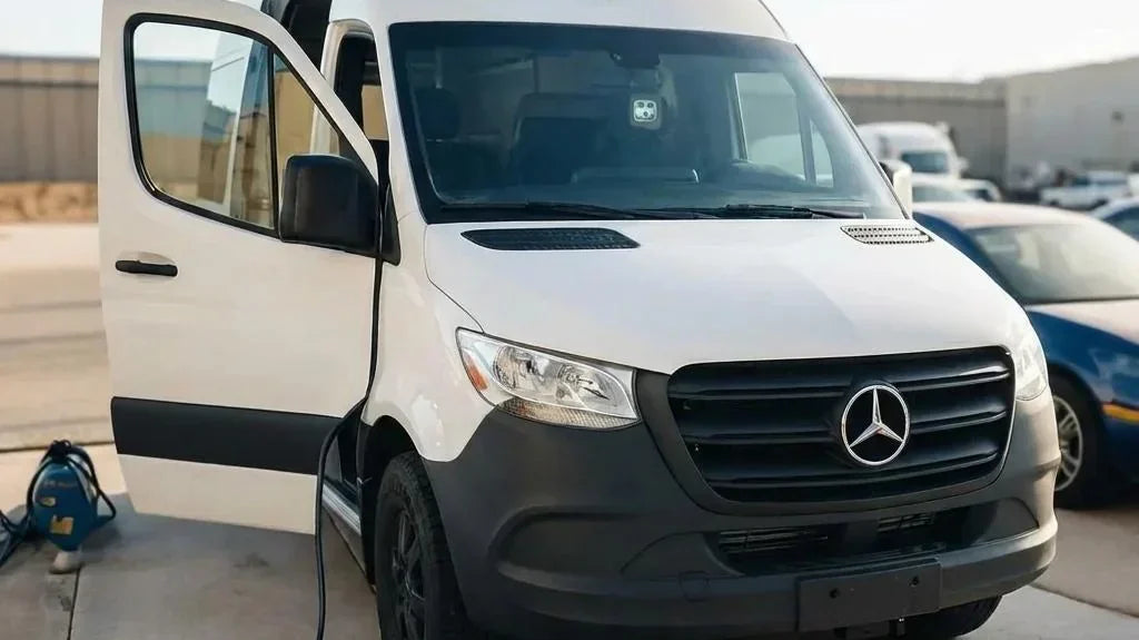 diesel cargo van - The most prominent feature in the photo is the exterior of a Mercedes Sprinter v