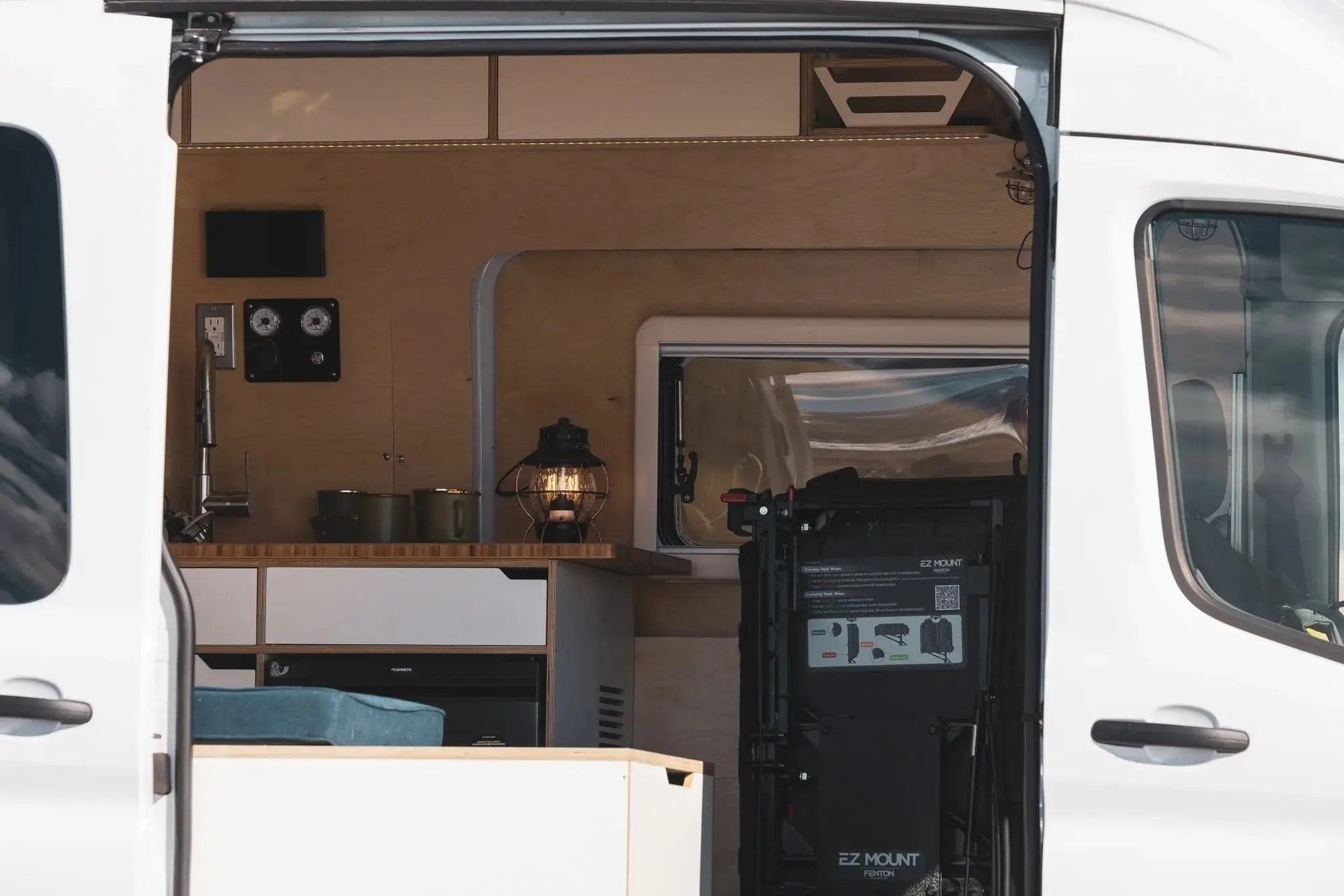 FAMILY XL PLUS (Transit AWD) The Vansmith