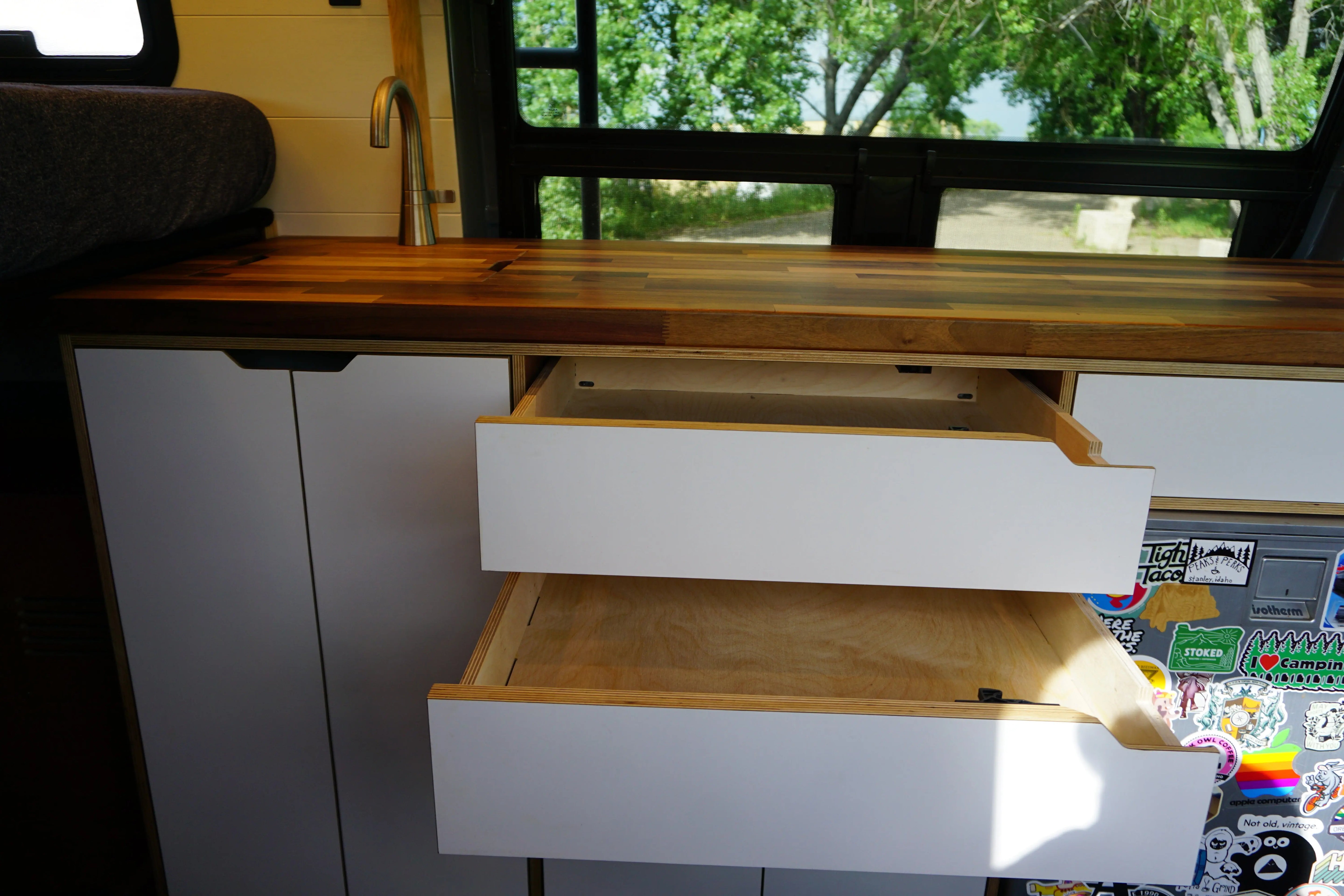 Pre-Loved Rack and Roll Build by The Vansmith The Vansmith