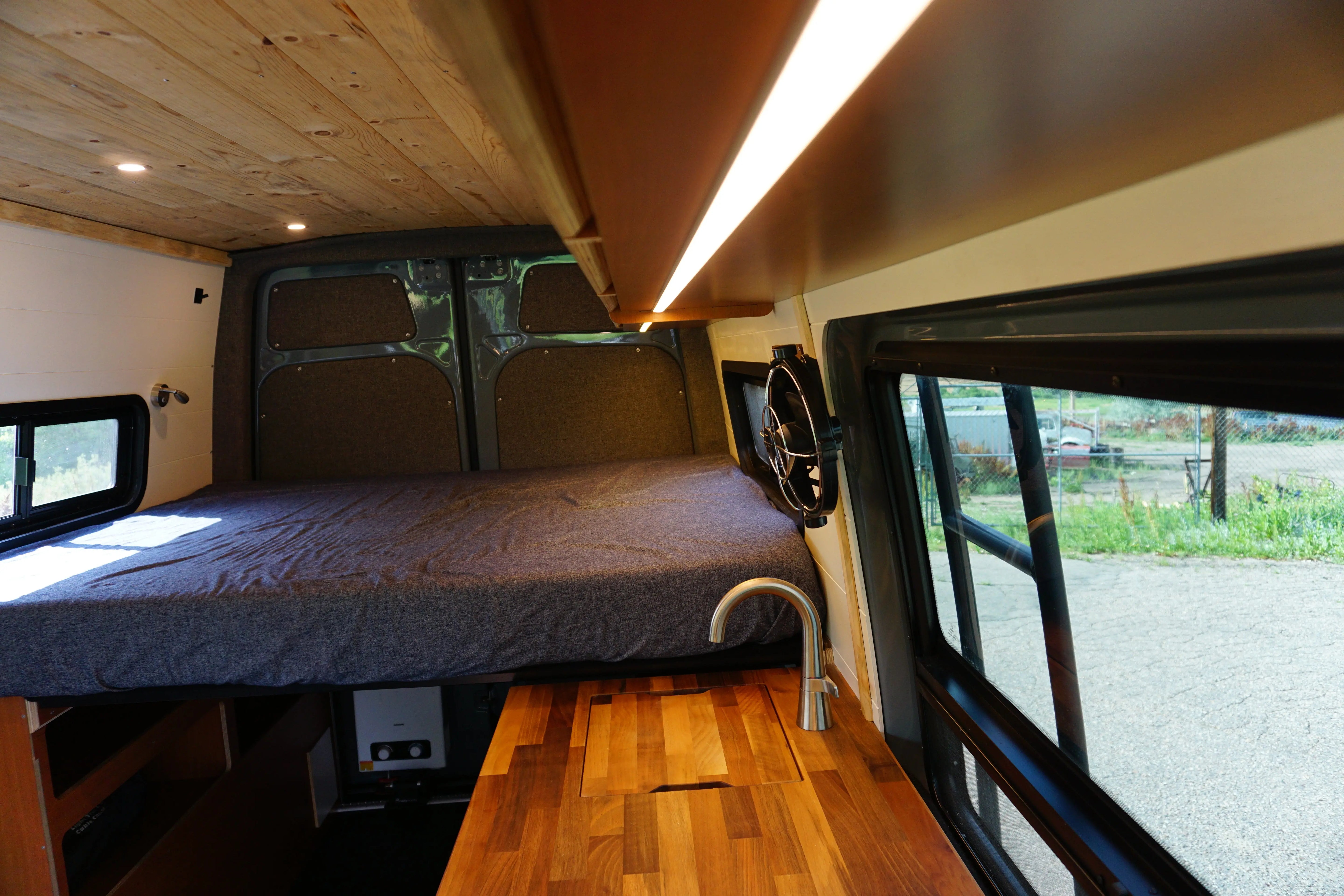 Pre-Loved Rack and Roll Build by The Vansmith The Vansmith