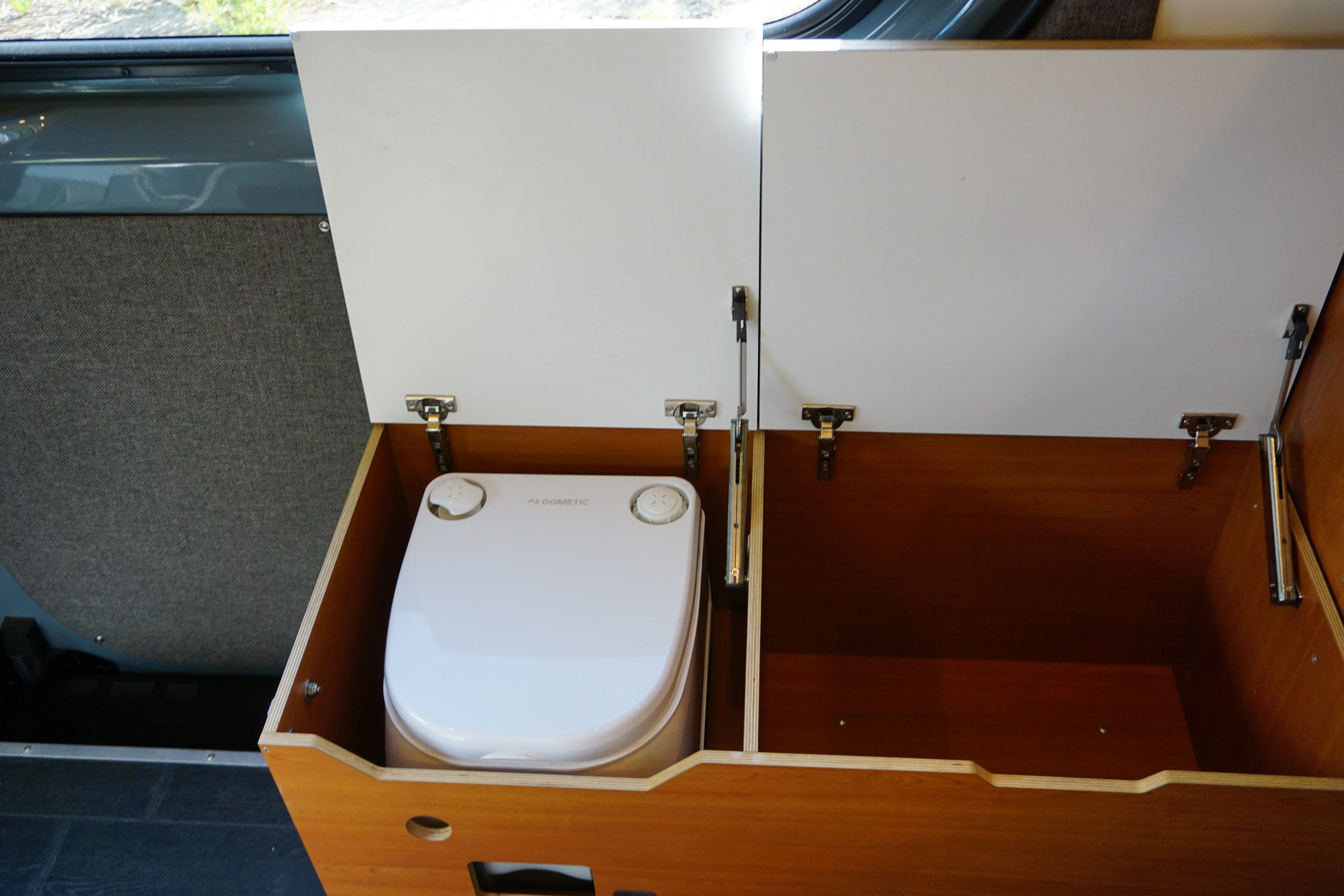 Pre-Loved Rack and Roll Build by The Vansmith The Vansmith