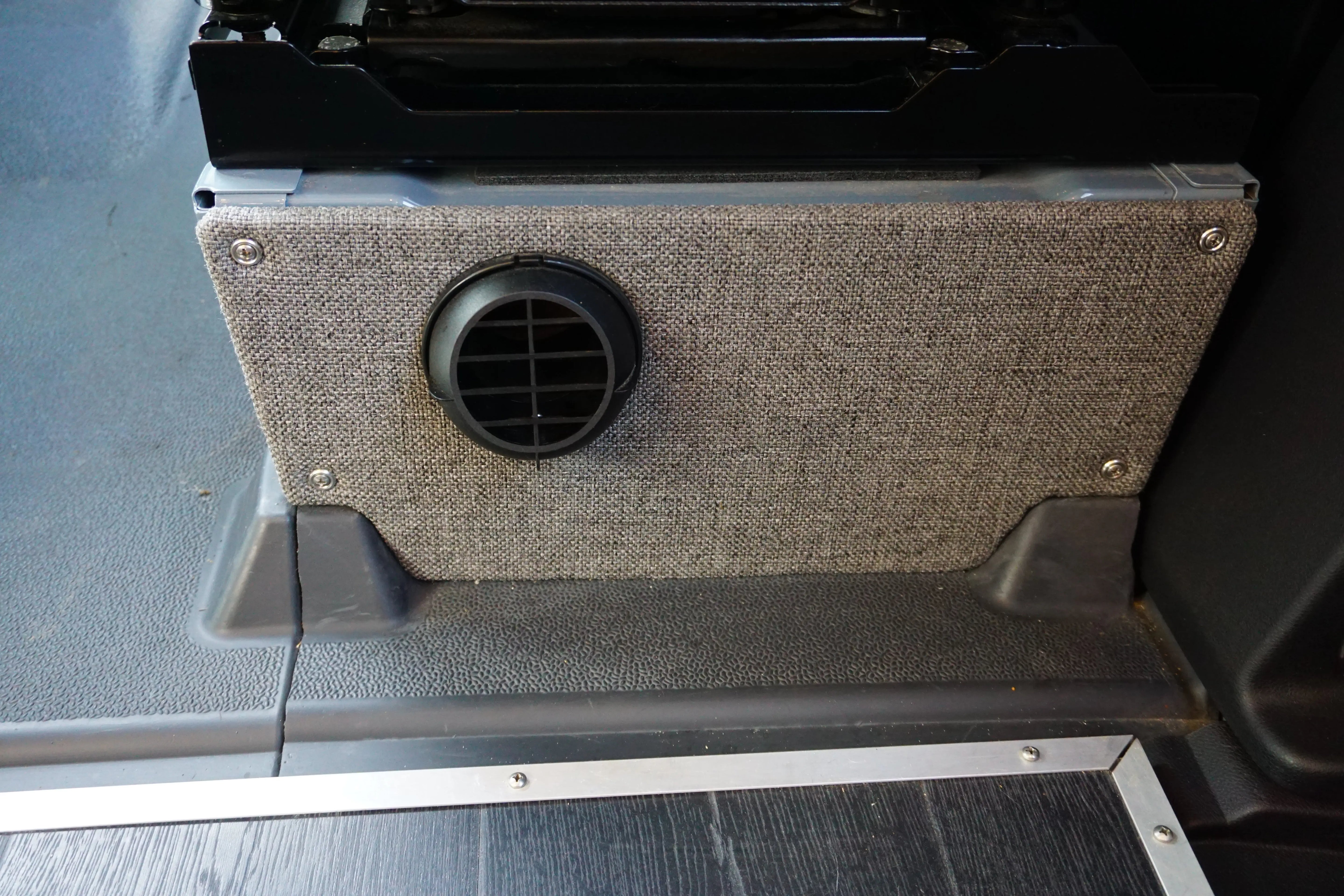 Pre-Loved Rack and Roll Build by The Vansmith The Vansmith