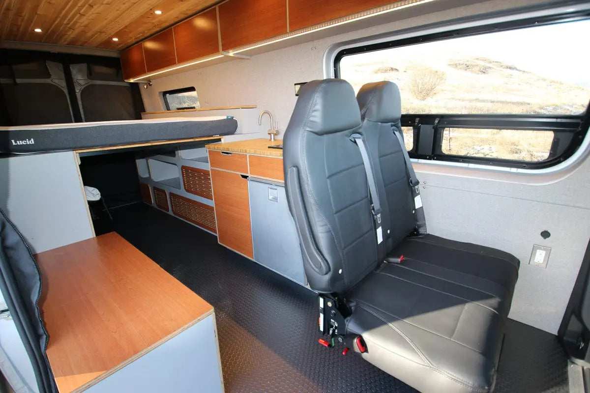 FAMILY XL van Interior.