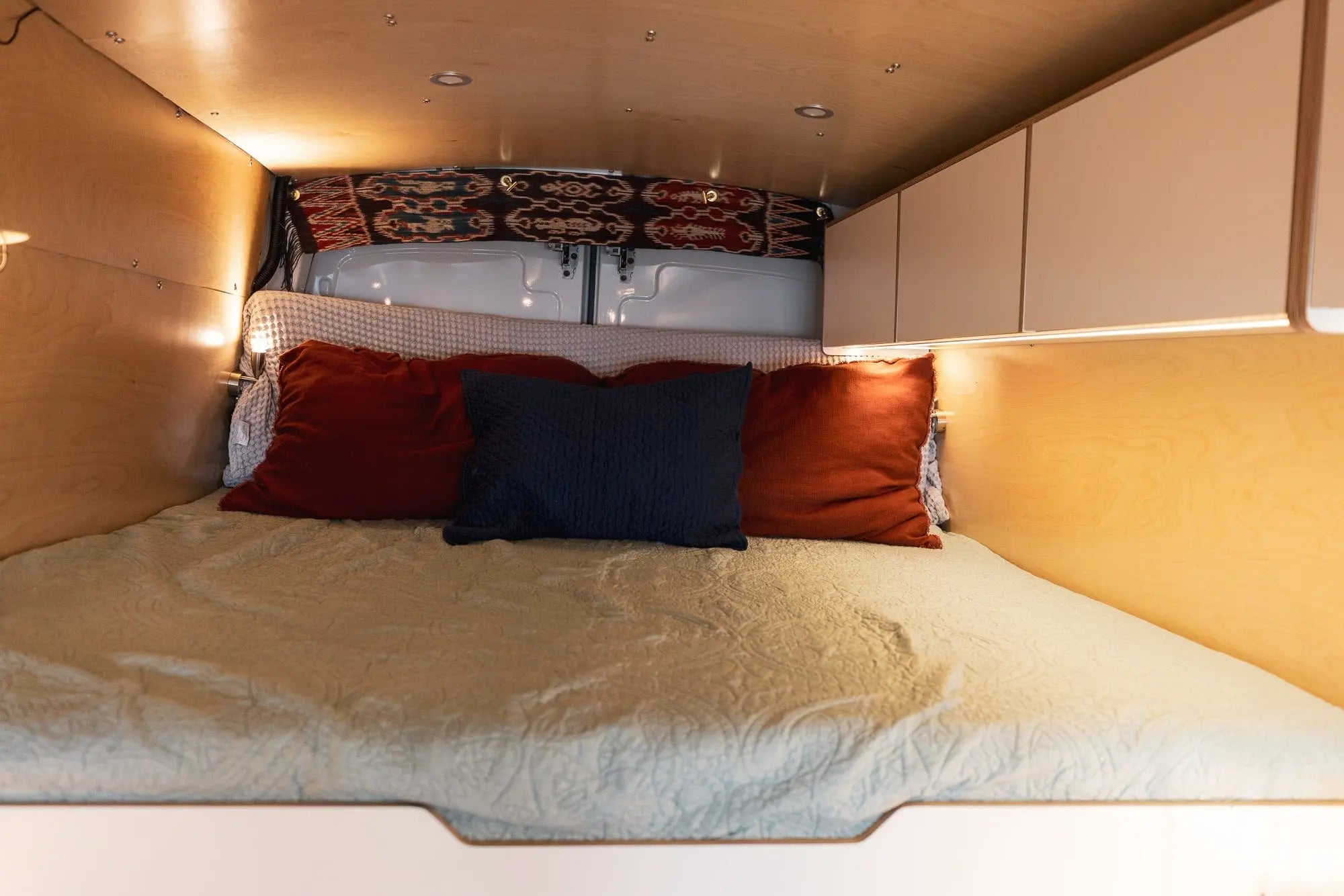 FAMILY XL PLUS (Transit AWD) The Vansmith
