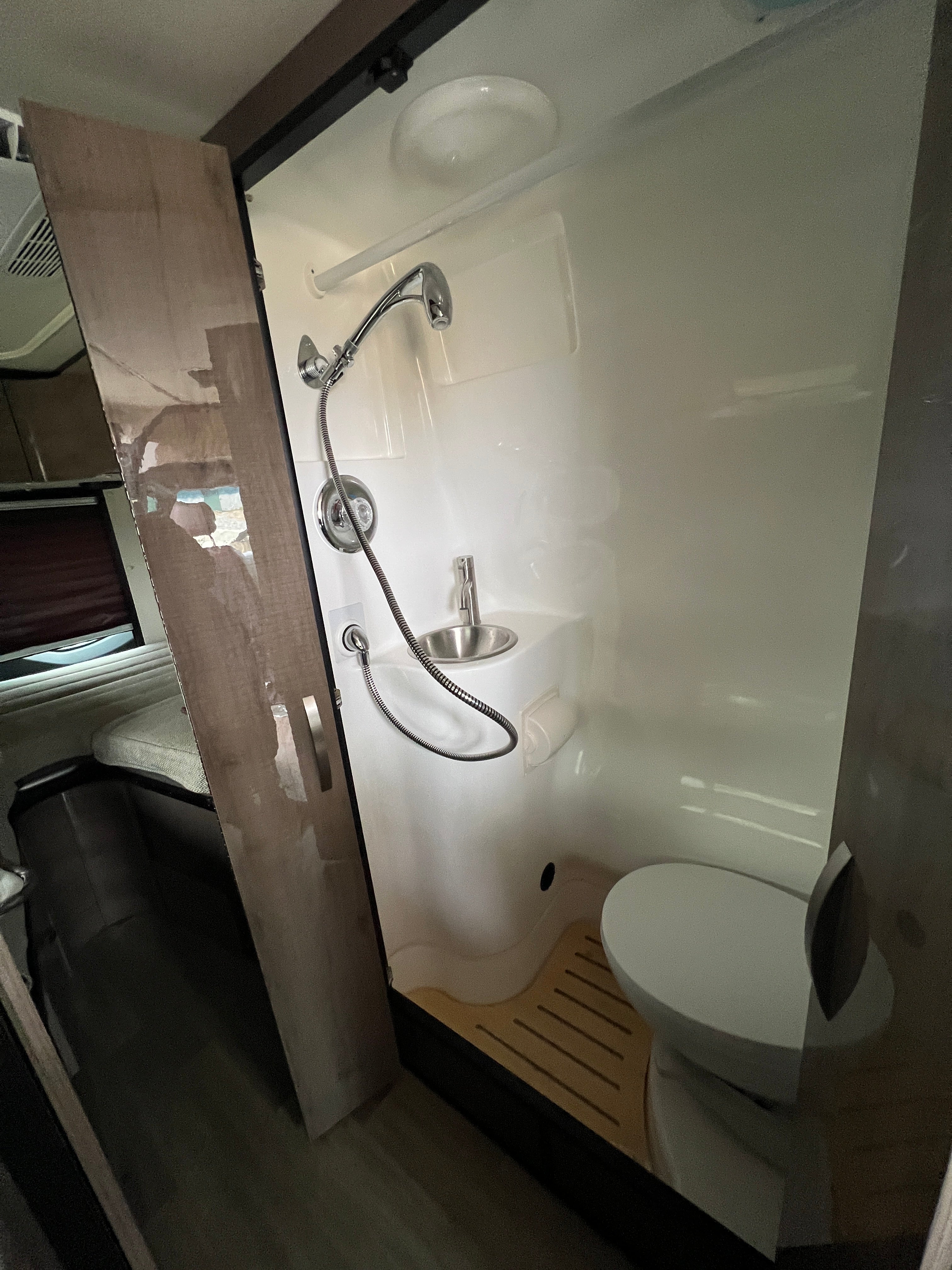 2022 Winnebago Era 170A XL (28,000 Miles)