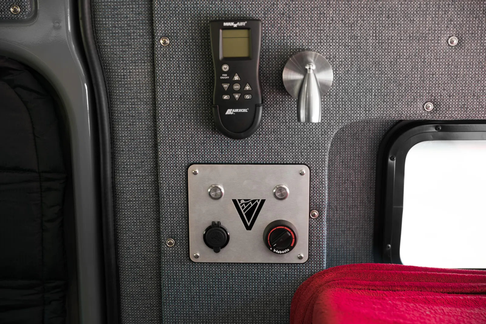 Four Seater 144 custom van conversion - image 16