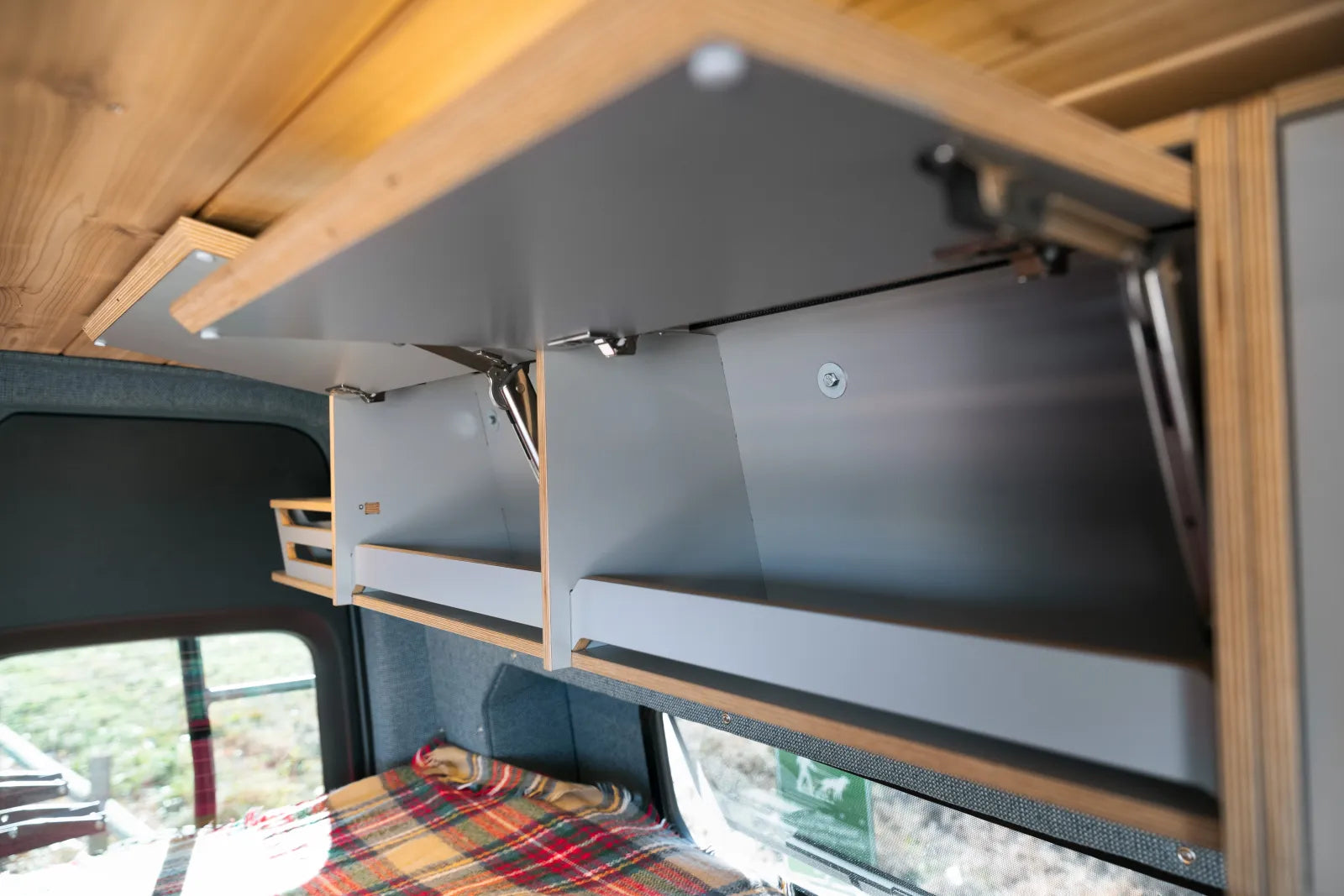 Four Seater 144 custom van conversion - image 2