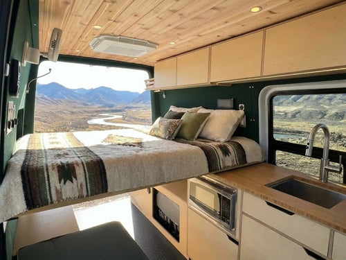 Vansmith bed with mountain view
